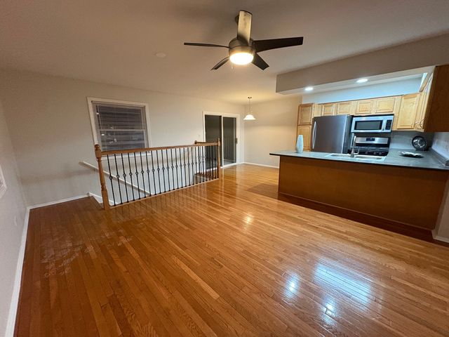 1142 Inverrary Lane D-86, Deerfield, IL 60015