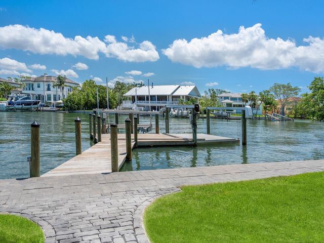 1435 HILLVIEW DRIVE, Sarasota, FL 34239