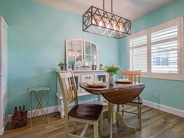 28 Vista Gardens Trail 105, Vero Beach, FL 32962