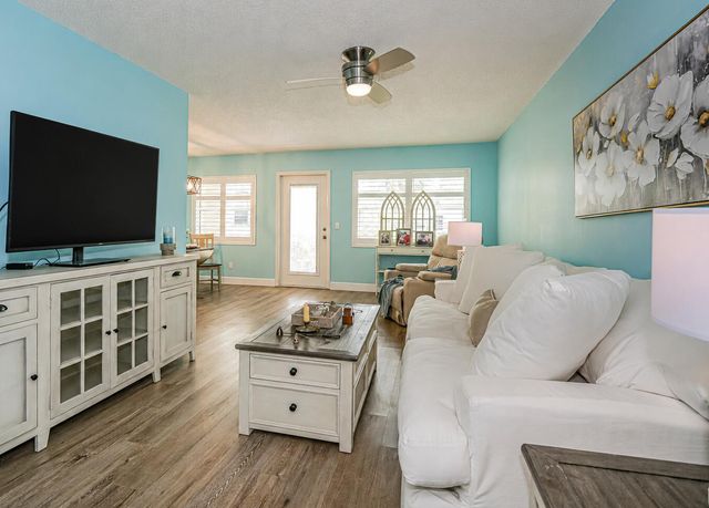 28 Vista Gardens Trail 105, Vero Beach, FL 32962