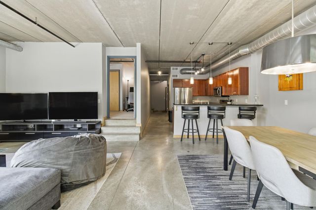710 N 4th St W114, Minneapolis, MN 55401