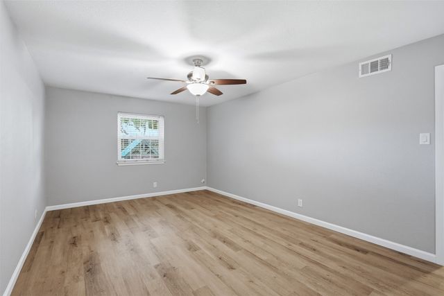 1401 Forest Edge Drive 8, Arlington, TX 76013