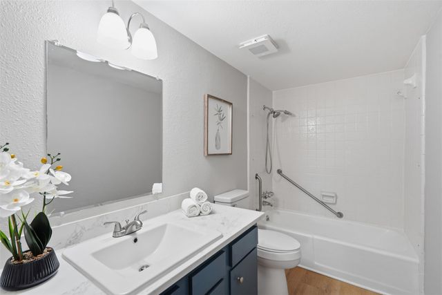 1401 Forest Edge Drive 8, Arlington, TX 76013