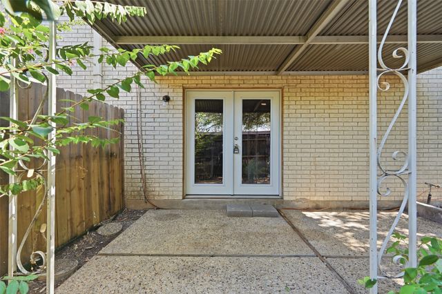 1401 Forest Edge Drive 8, Arlington, TX 76013