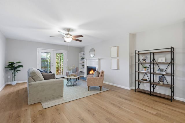 1401 Forest Edge Drive 8, Arlington, TX 76013