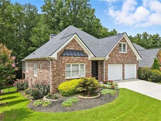 1095 Grace Hill Drive, Roswell, GA 30075