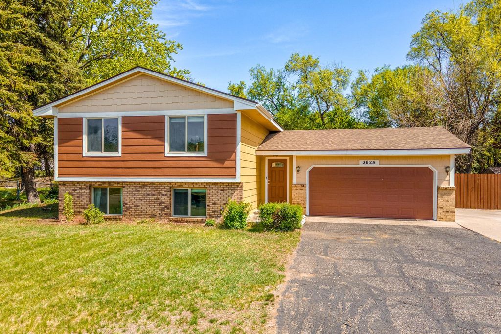 3625 115th Avenue NW, Coon Rapids, MN 55433
