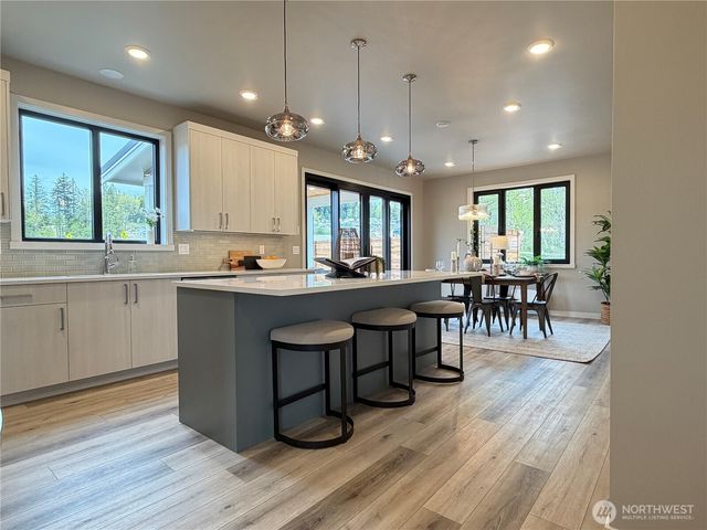 4314 Creston Way, Bellingham, WA 98226