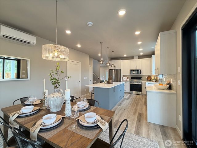 4314 Creston Way, Bellingham, WA 98226