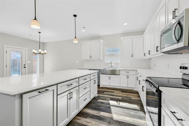 1807 Boxwood Drive, Sherman, TX 75092