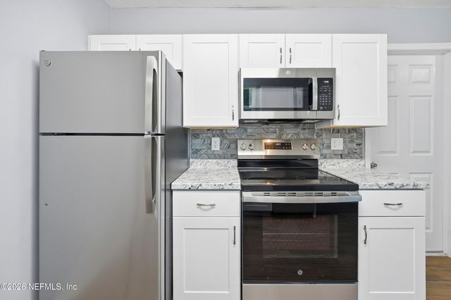 3084 PARENTAL HOME Road, Jacksonville, FL 32216