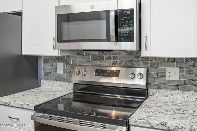 3084 PARENTAL HOME Road, Jacksonville, FL 32216