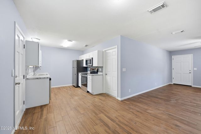 3084 PARENTAL HOME Road, Jacksonville, FL 32216