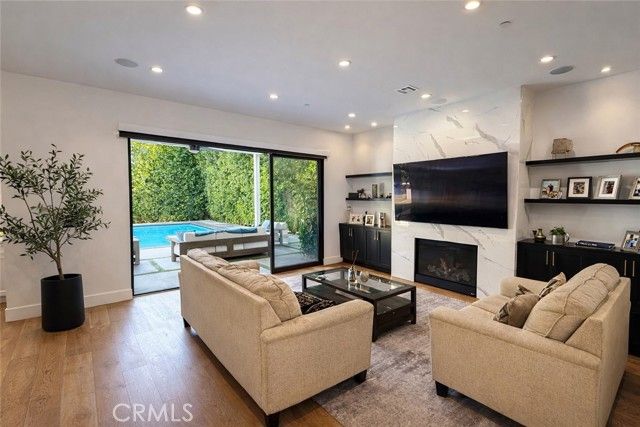 5510 Columbus, Sherman Oaks, CA 91411