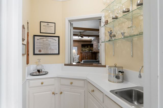 6950 Midcrest Drive, Dallas, TX 75254