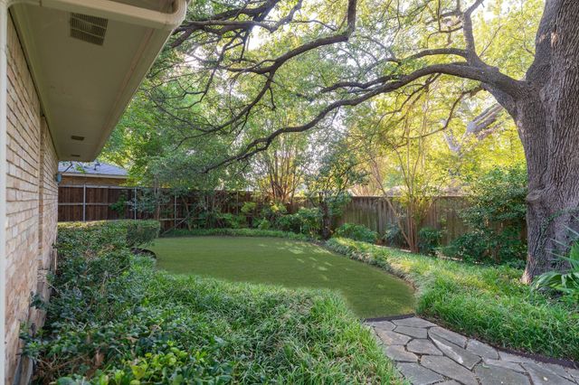 6950 Midcrest Drive, Dallas, TX 75254