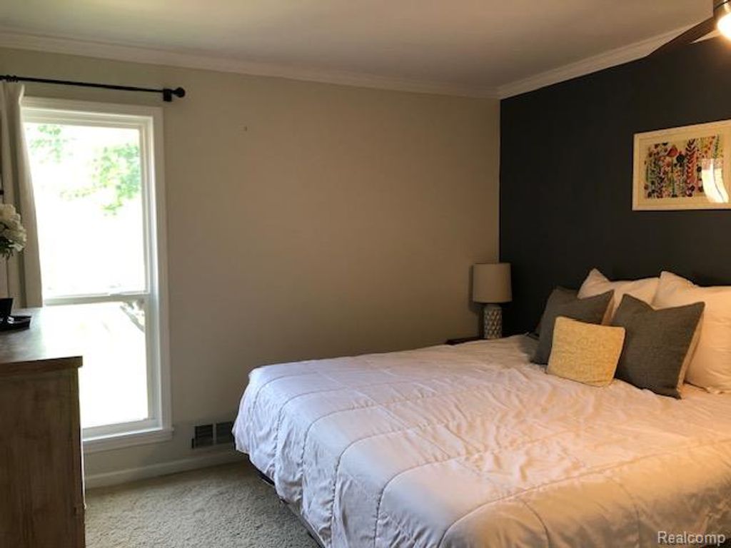725 Randolph Street 218, Northville, MI 48167