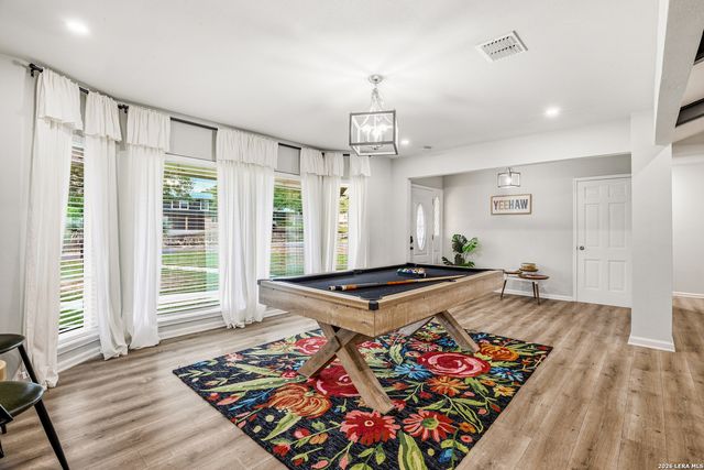 100 Northcrest, Castle Hills, TX 78213