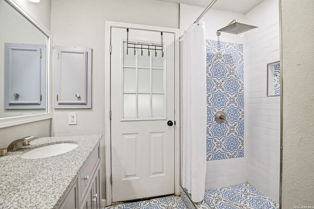 100 Northcrest, Castle Hills, TX 78213