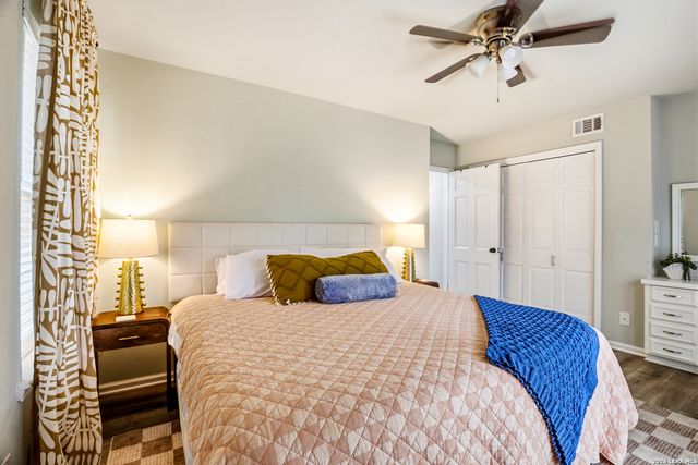 100 Northcrest, Castle Hills, TX 78213