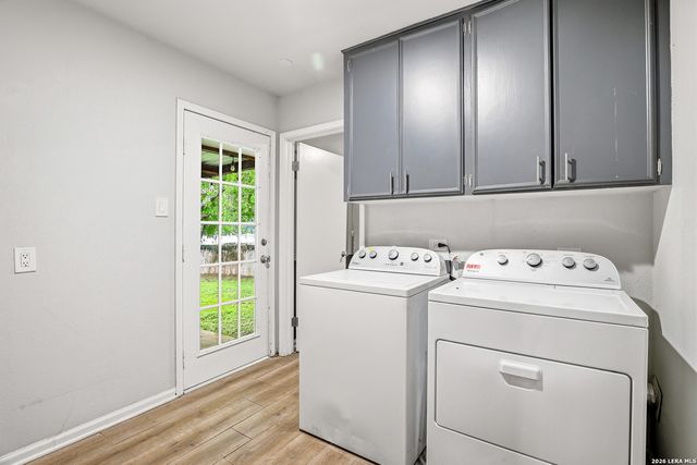 100 Northcrest, Castle Hills, TX 78213