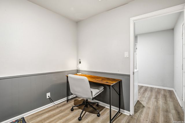 100 Northcrest, Castle Hills, TX 78213