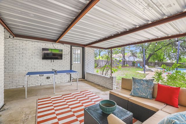 100 Northcrest, Castle Hills, TX 78213