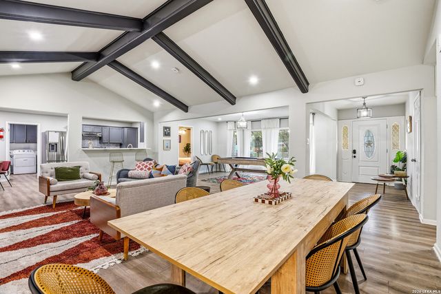 100 Northcrest, Castle Hills, TX 78213