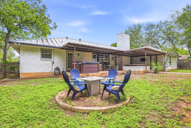 100 Northcrest, Castle Hills, TX 78213