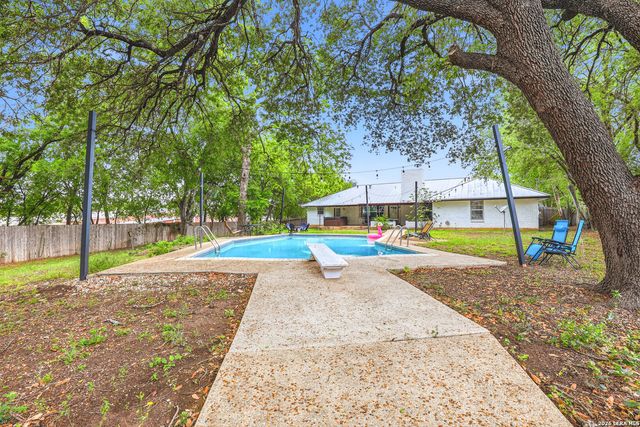 100 Northcrest, Castle Hills, TX 78213