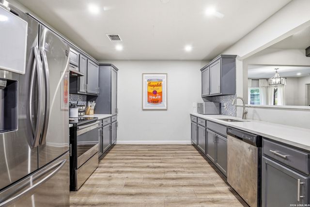 100 Northcrest, Castle Hills, TX 78213