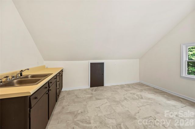 103 Hyde Avenue, Tryon, NC 28782