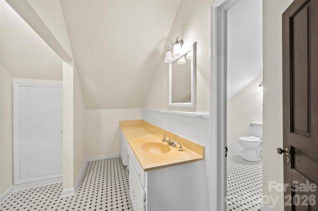 103 Hyde Avenue, Tryon, NC 28782