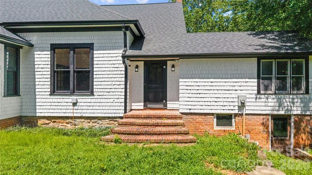 103 Hyde Avenue, Tryon, NC 28782
