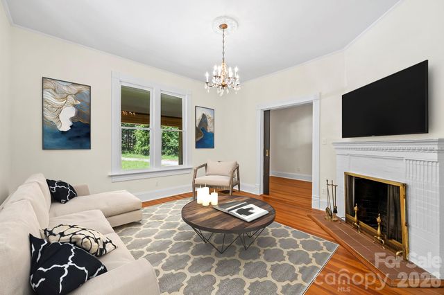 103 Hyde Avenue, Tryon, NC 28782