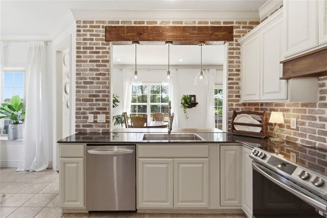 6405 SW Heritage Avenue, Bentonville, AR 72713