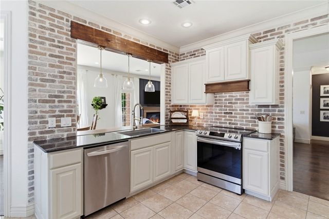6405 SW Heritage Avenue, Bentonville, AR 72713