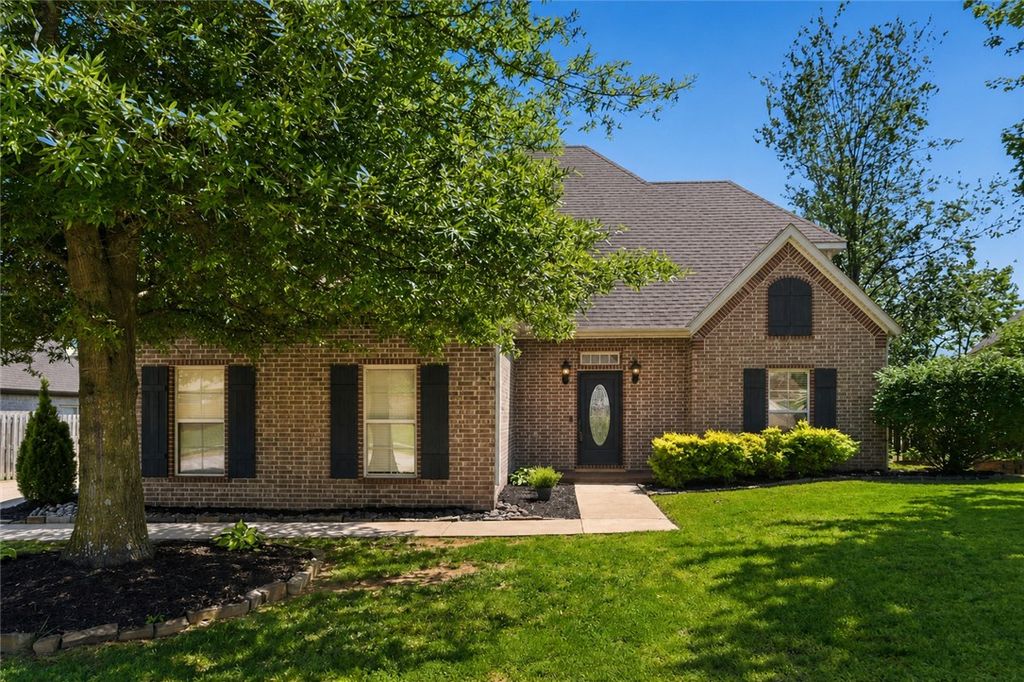 6405 SW Heritage Avenue, Bentonville, AR 72713