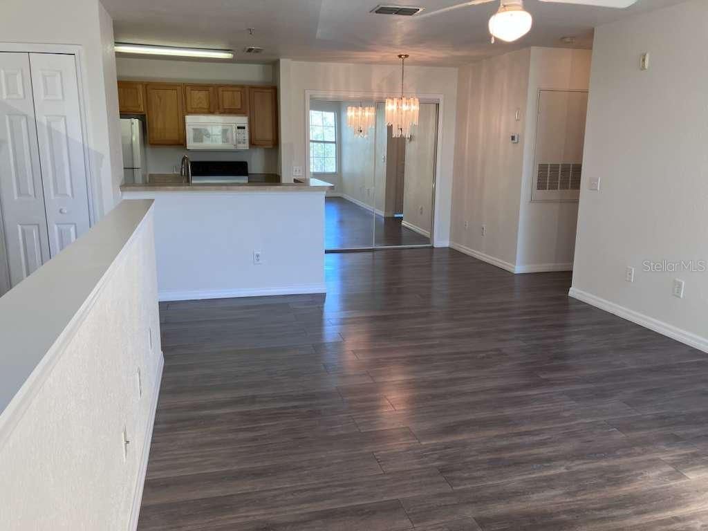 Image 13 of property listing at 4850 51ST STREET W 1203, Bradenton, FL 34210