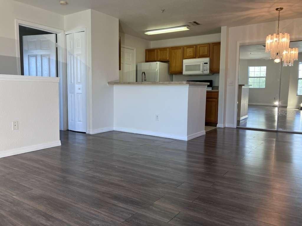 Image 3 of property listing at 4850 51ST STREET W 1203, Bradenton, FL 34210