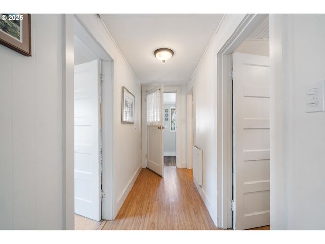 210 CYPRESS Ave, Garibaldi, OR 97118