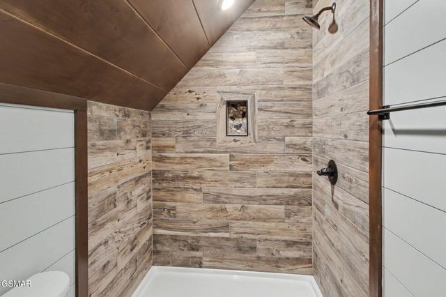 1756 Stinnett Road, Sevierville, TN 37876