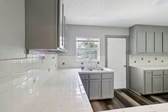 1915 Little Street, La Marque, TX 77568