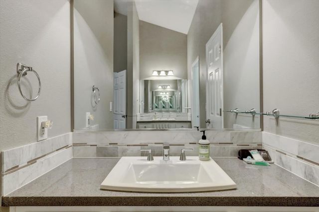 13202 Quaker Hill Cross, Nevada City, CA 95959