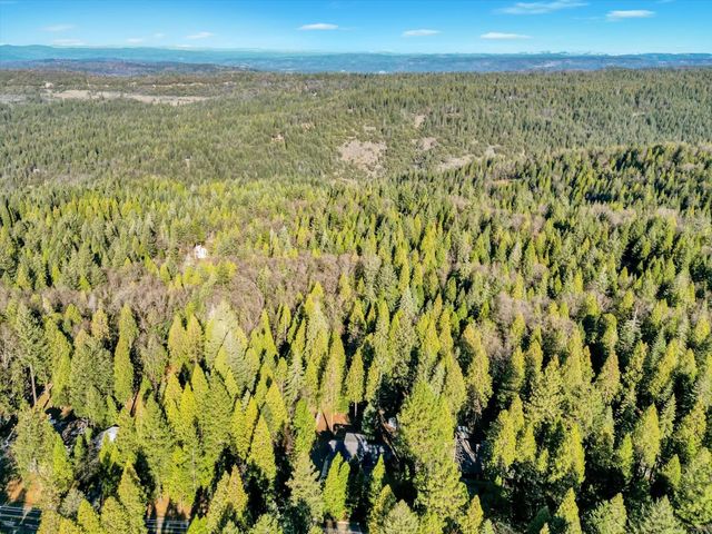 13202 Quaker Hill Cross, Nevada City, CA 95959