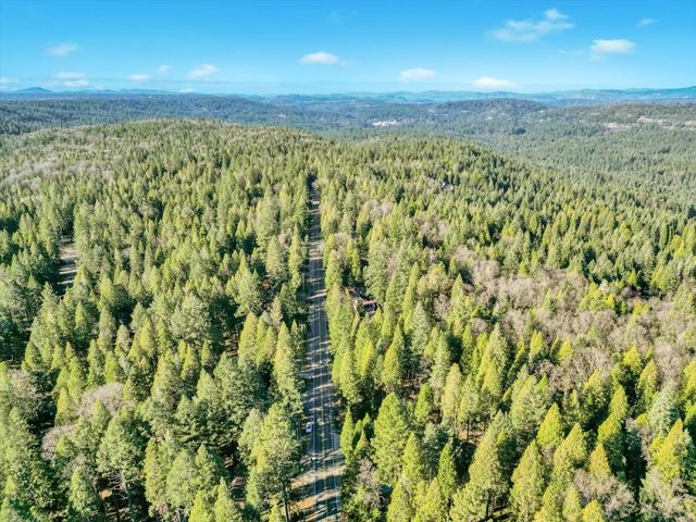 13202 Quaker Hill Cross, Nevada City, CA 95959