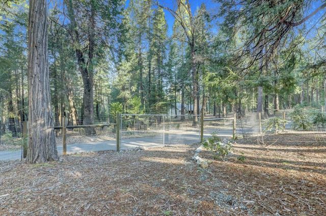 13202 Quaker Hill Cross, Nevada City, CA 95959