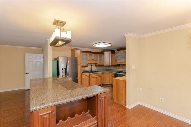 1815 Live Oak Dr, Portland, TX 78374