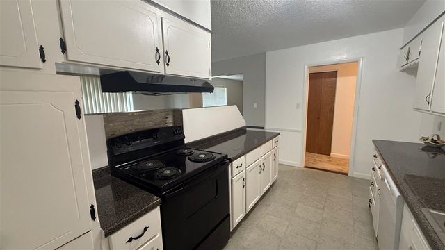 507 NW 40th, Lawton, OK 73505