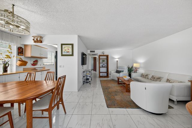 21 Harwood B, Deerfield Beach, FL 33442